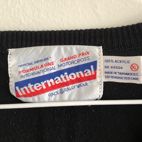 Top Rank pullover Sweater - Picture 5 of 6